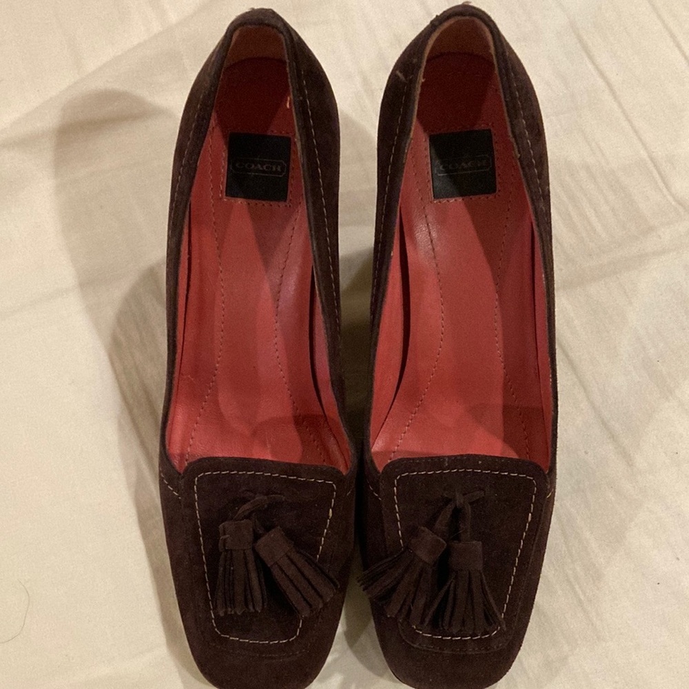 Brown suede Coach shoes w/tassel on front